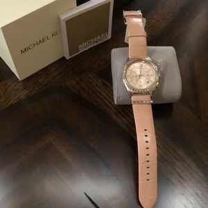 Michael Kors Vail Chronograph Pink Dial Watch